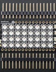 Adafruit NeoPixel FeatherWing med 4x8 RGB LED add-on til alle Feather boards 2945