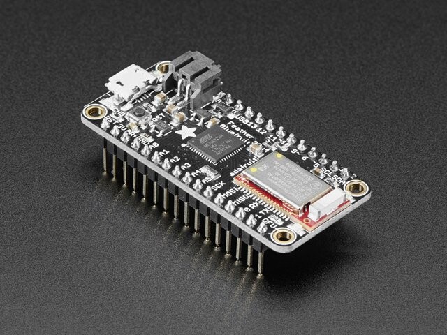 Adafruit Feather 32u4 Bluefruit LE med stik – Samlet 3379