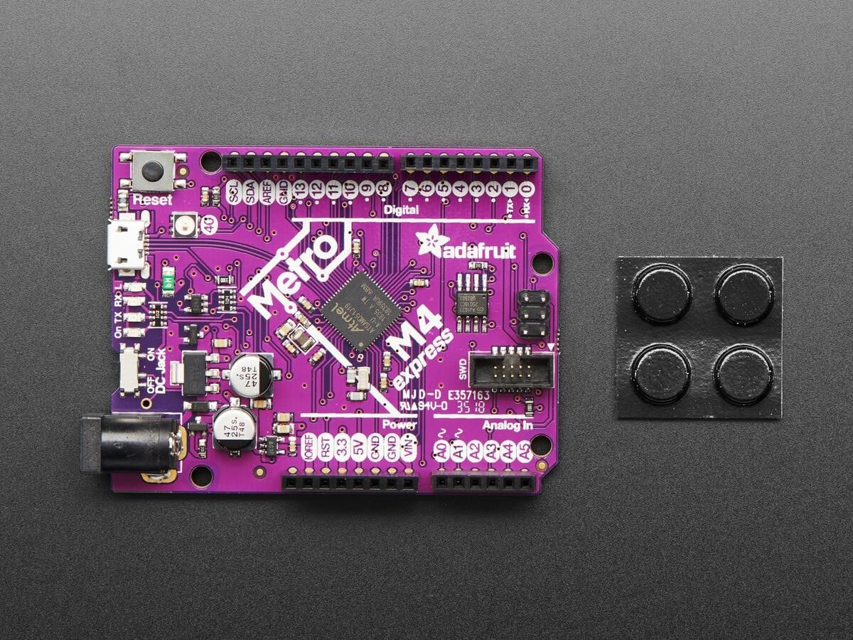 Adafruit Metro M4 med Microchip ATSAMD51 3382