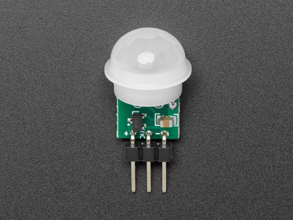 Adafruit Mini PIR bevægelsesensor med 3-pin header, egnet til breadboard, artikelnummer 4871