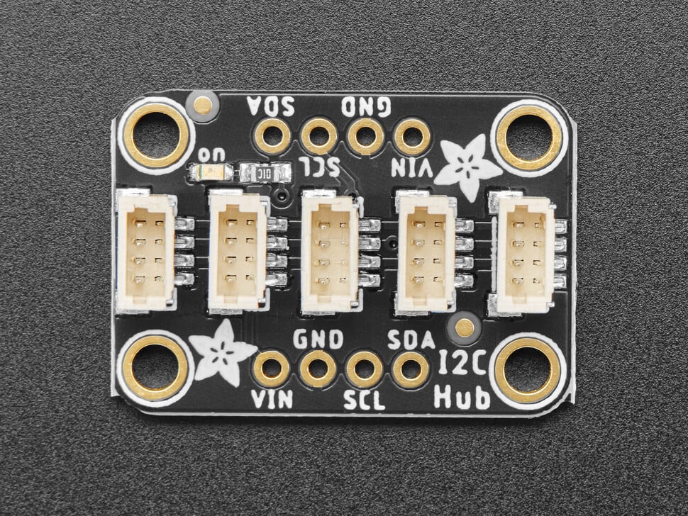 Adafruit Qwiic Stemma QT 5-port hub med JST SH 1mm stik, artikelnummer 5625