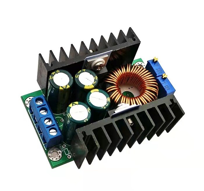 DC-DC 7-40V til 1,2-35V 300W 8A trinløs spændingsregulator strømforsyning med LED