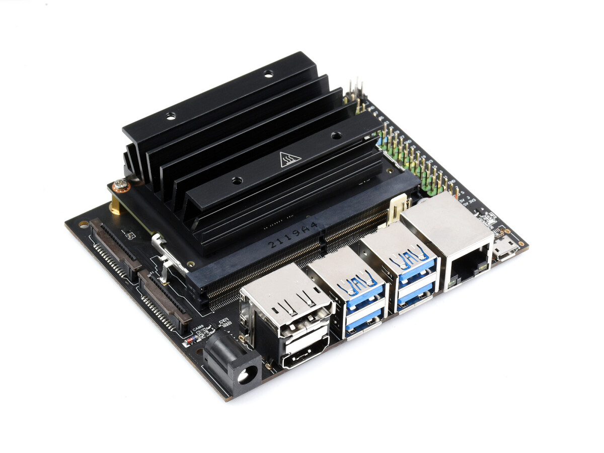 WaveShare Jetson Nano Dev Kit Carrier Board med Jetson Nano og køleplade